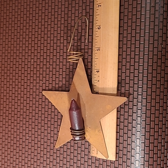 Folk Art Style Metal Star With Candle Christmas Ornament - Picture 2 of 5